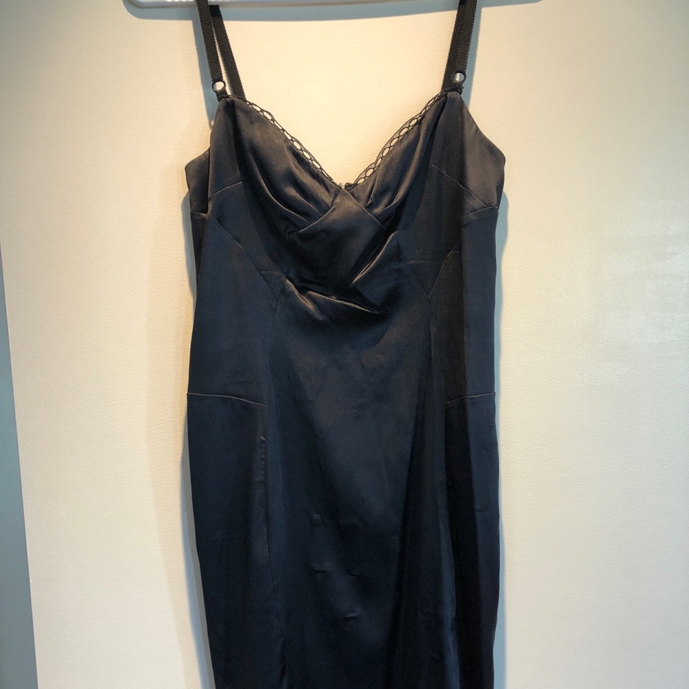 Dolce & Gabbana 98% Silk Form-fitting LBD